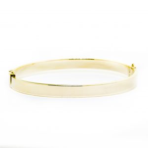Simple Gold Bangle with Plain Oval Clasp