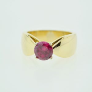 14KY Ladies Solitaire Red Stone Ring