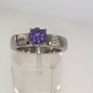 18K White Gold Purple Stone Ring