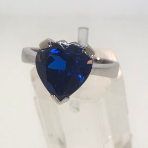 14K White Gold Blue Heart Stone Ring