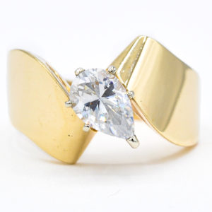 14K Yellow Gold Pear Shaped Solitaire Cubic Zirconia Ring