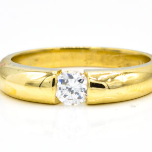 18K Yellow Gold Solitaire Cubic Zirconia Ring